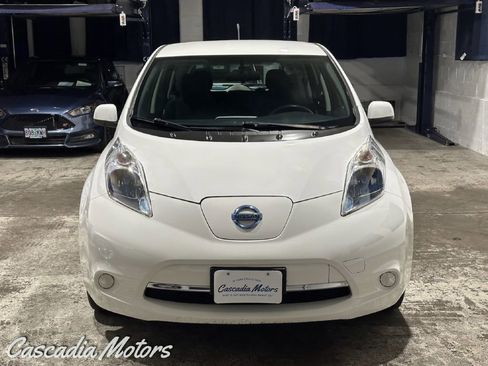 Used 2013 Nissan Leaf S w/ Recycling/Organizational Pkg FWD image 4