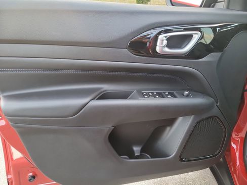 New 2026 Jeep Compass Latitude image 15