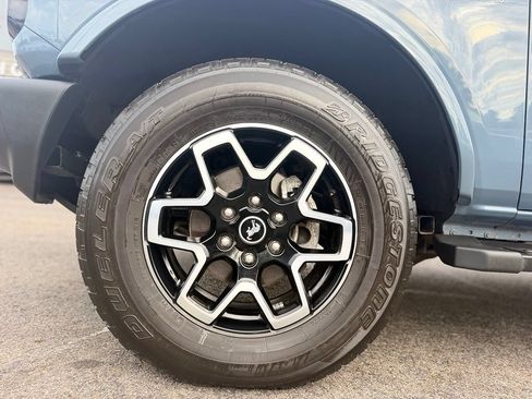 Used 2023 Ford Bronco Outer Banks AWD/4WD image 3
