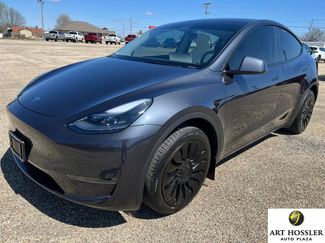 Used 2024 Tesla Model Y Long Range video 1