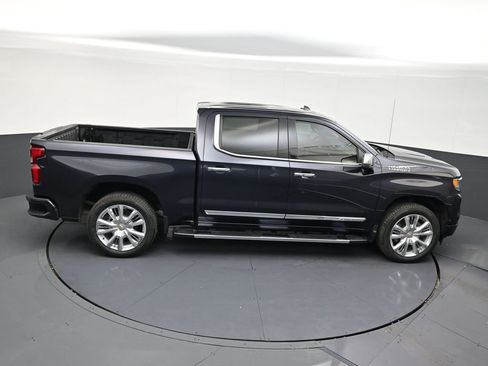 Used 2024 Chevrolet Silverado 1500 High Country w/ High Country Premium Package image 17