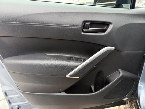 Used 2024 Toyota Corolla Cross LE image 19