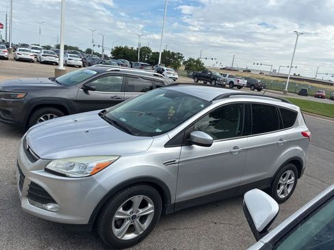 Used 2014 Ford Escape SE w/ Equipment Group 201A FWD image 4