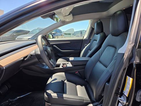 Used 2021 Tesla Model 3 Standard Range Plus RWD image 21