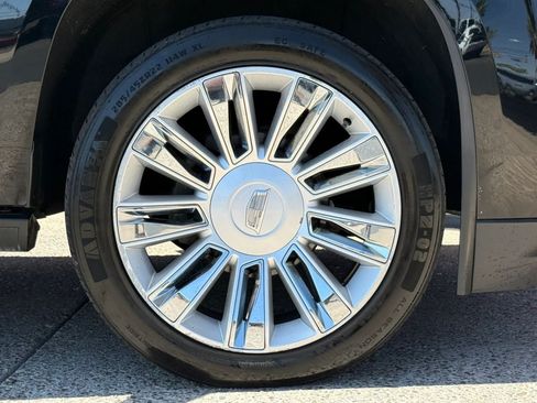 Used 2016 Cadillac Escalade Platinum AWD/4WD image 25