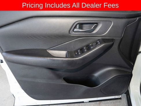 Used 2024 Nissan Rogue S AWD/4WD image 14