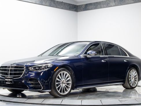 Used 2023 Mercedes-Benz S 580 4MATIC Sedan image 2