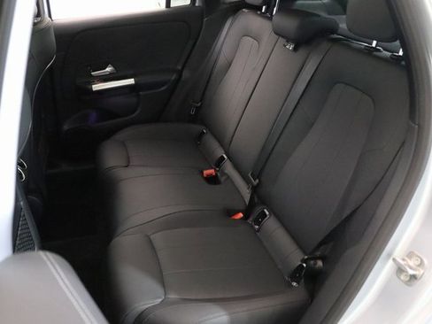 Certified 2025 Mercedes-Benz GLA 250 4MATIC image 15