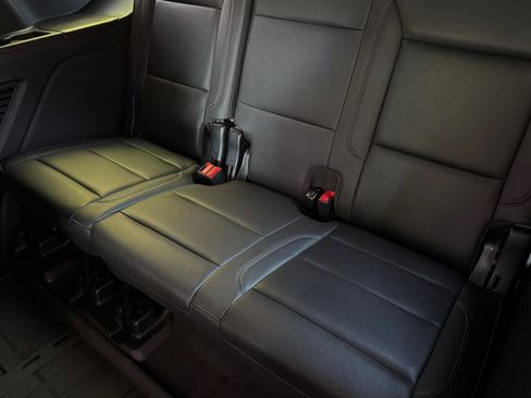 Used 2024 Chevrolet Tahoe High Country AWD/4WD image 15