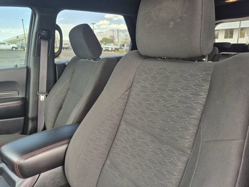 Used 2025 Dodge Durango GT AWD/4WD image 18