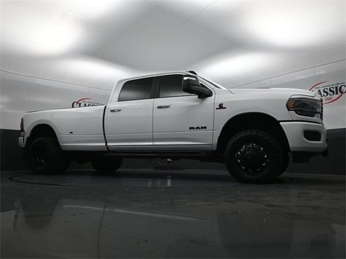 Used 2024 RAM 3500 Laramie w/ Night Edition image 26