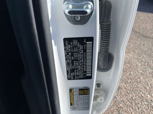 Used 2025 Hyundai Kona SEL image 29