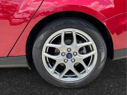 Used 2015 Ford Focus SE w/ Equipment Group 201A FWD image 13