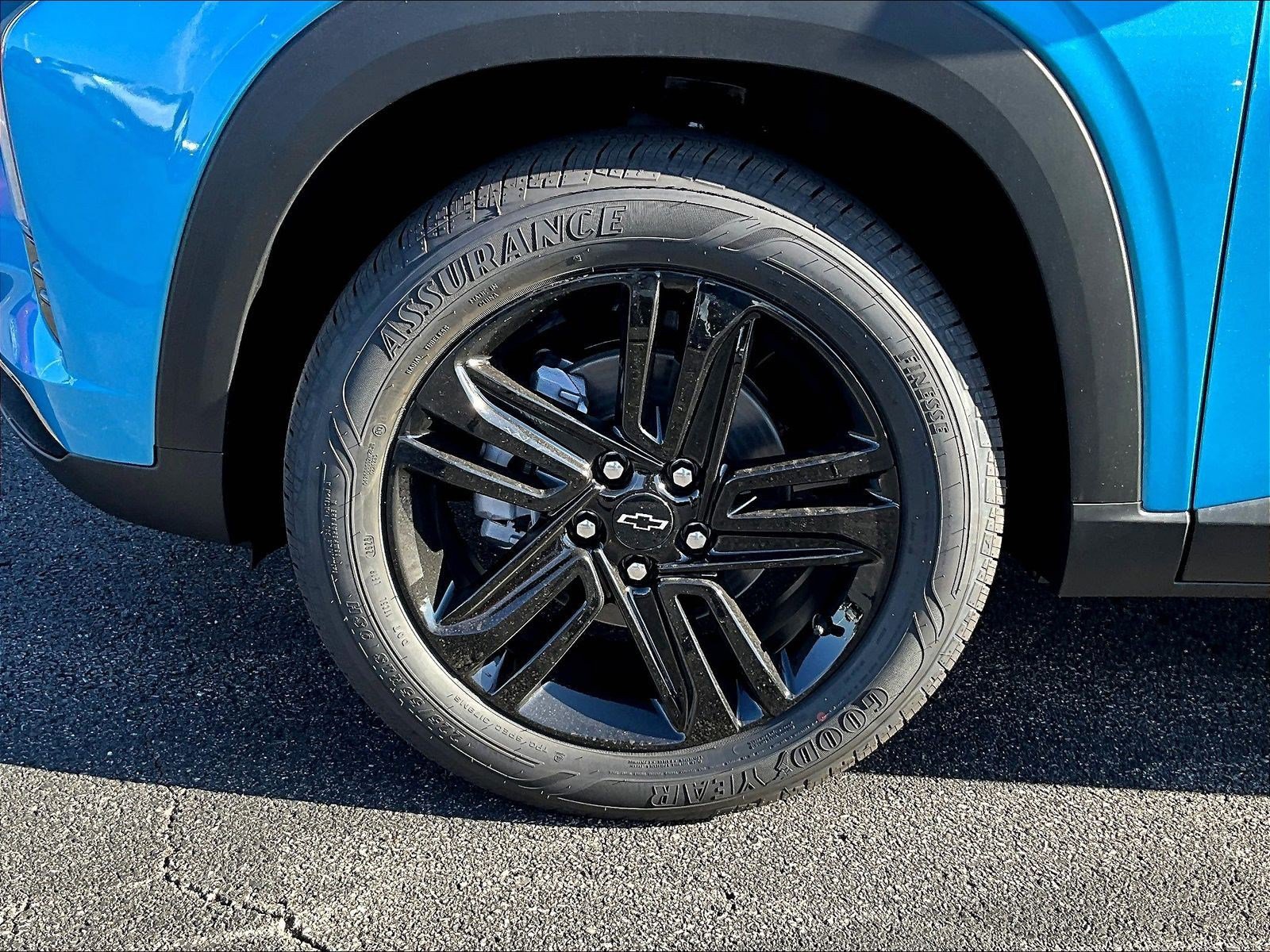 New 2026 Chevrolet Trax ACTIV w/ Sunroof Package FWD image 22