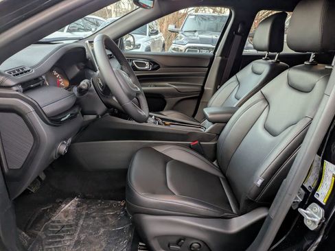 New 2026 Jeep Compass Limited image 12