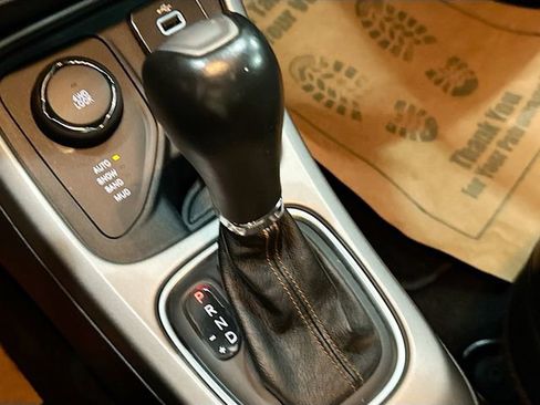 Used 2018 Jeep Compass Latitude w/ Popular Equipment Group image 18