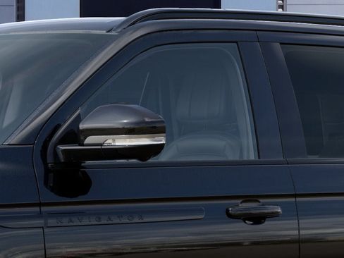 New 2027 Lincoln Navigator Reserve w/ Jet Appearance Package AWD/4WD image 18