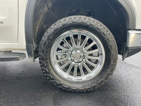 Used 2023 GMC Sierra 1500 SLT w/ SLT Premium Plus Package image 10