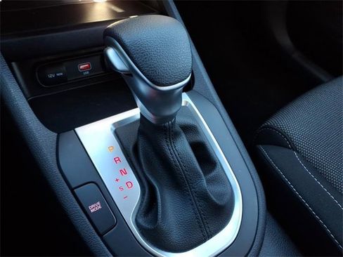 Used 2024 Kia Forte LXS image 13