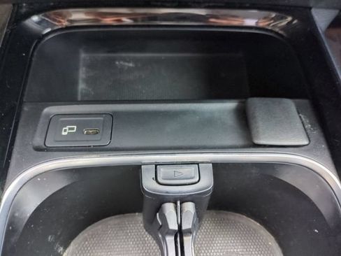 Used 2020 Mercedes-Benz GLB 250 4MATIC image 27