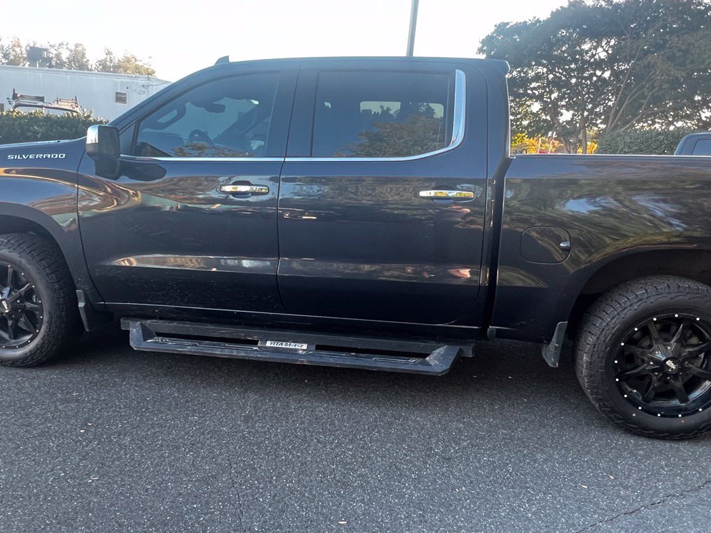 Used 2023 Chevrolet Silverado 1500 LTZ w/ LTZ Premium Package AWD/4WD image 7