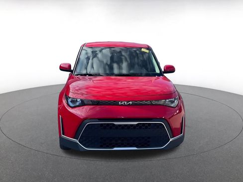 Used 2025 Kia Soul LX w/ LX Technology Package FWD image 3