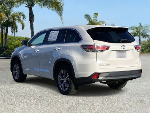 Used 2014 Toyota Highlander Plus image 2
