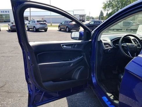 Used 2015 Ford Edge SEL w/ Equipment Group 201A FWD image 10