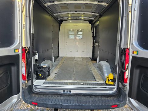 Used 2017 Ford Transit 350 Medium Roof w/Sliding Side Doo image 7