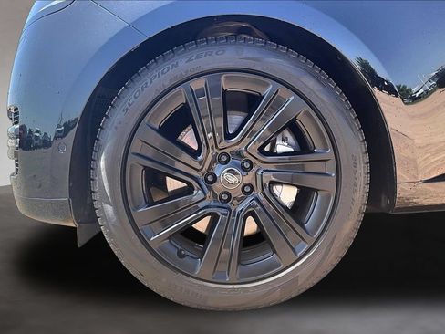 Used 2023 Land Rover Range Rover SE AWD/4WD image 8