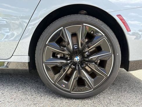 New 2025 BMW 760i xDrive AWD/4WD image 10