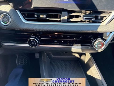 New 2025 Chevrolet Equinox LT image 22