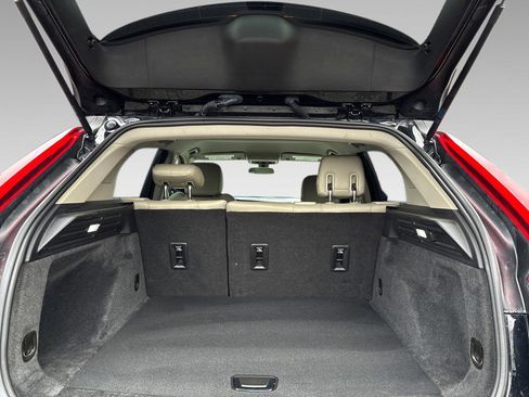 Used 2019 Cadillac XT4 Luxury w/ Trailering Package image 20