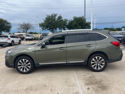 Used 2019 Subaru Outback 3.6R Touring AWD/4WD image 1