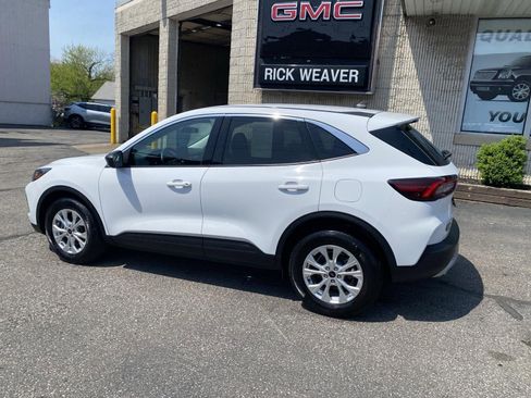Used 2023 Ford Escape Active AWD/4WD image 5