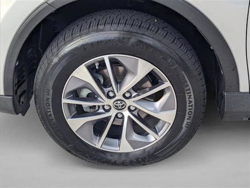 Used 2016 Toyota RAV4 XLE AWD/4WD image 22