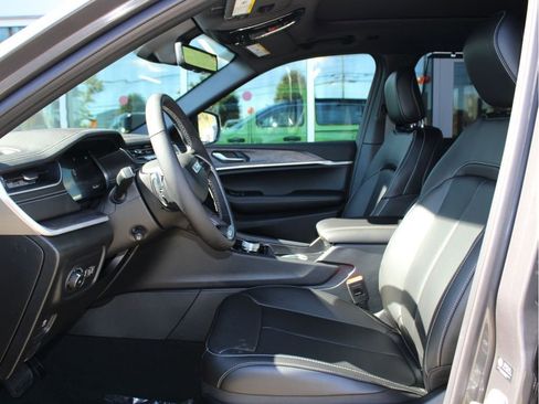 New 2025 Jeep Grand Cherokee Limited w/ Luxury Tech Group II image 11