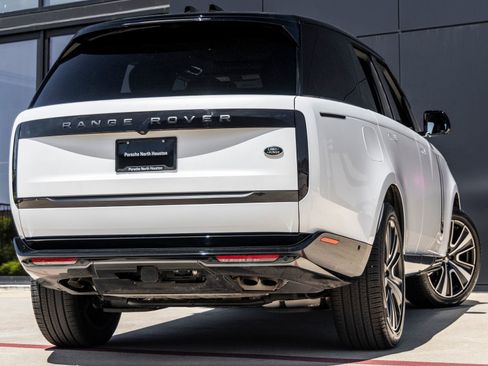 Used 2023 Land Rover Range Rover SE AWD/4WD image 8