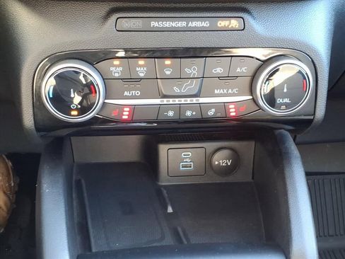 Certified 2022 Ford Escape Titanium w/ Titanium Elite Package image 16