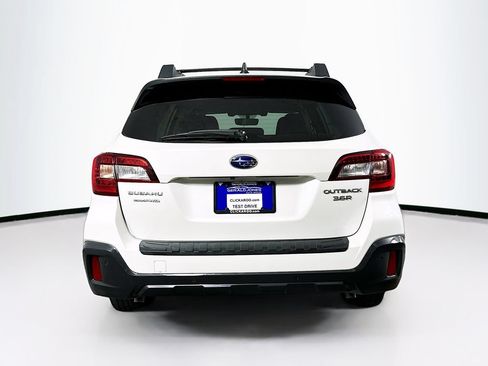 Used 2018 Subaru Outback 3.6R Limited AWD/4WD image 15