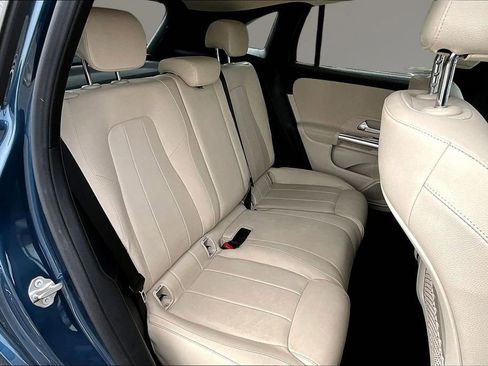 Used 2022 Mercedes-Benz GLA 250 4MATIC image 25