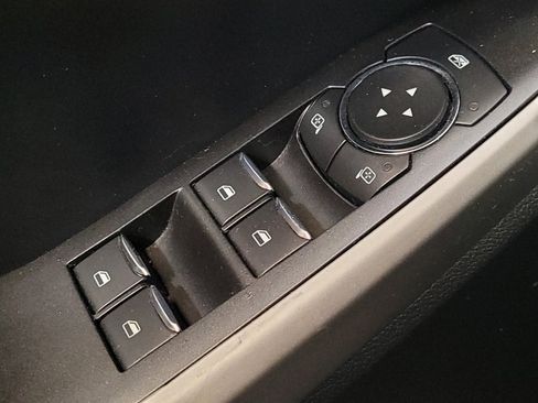 Used 2020 Ford Explorer XLT w/ Equipment Group 202A image 27