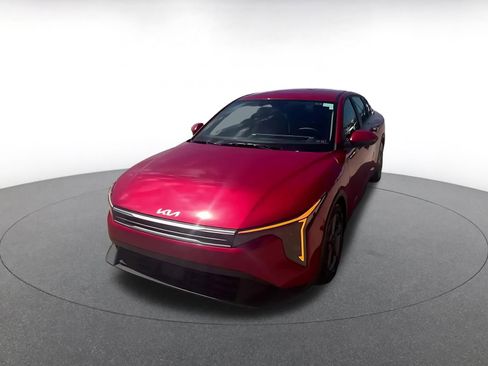 Used 2025 Kia K4 LXS image 4