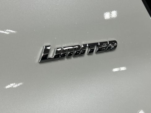 Used 2023 Toyota 4Runner Limited AWD/4WD image 33