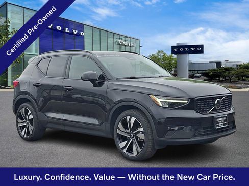Certified 2023 Volvo XC40 B5 Plus w/ Protection Package Premier AWD/4WD image 1