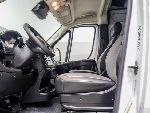 Used 2024 RAM ProMaster 2500 w/ Convenience Group FWD image 39