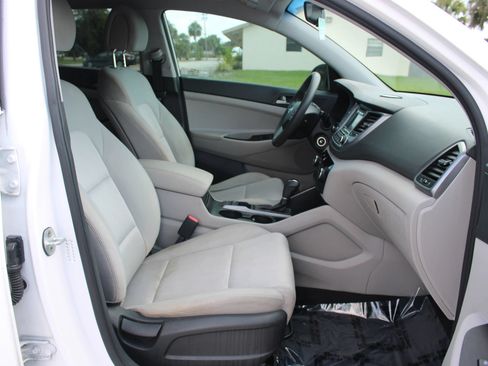 Used 2018 Hyundai Tucson SE FWD image 26