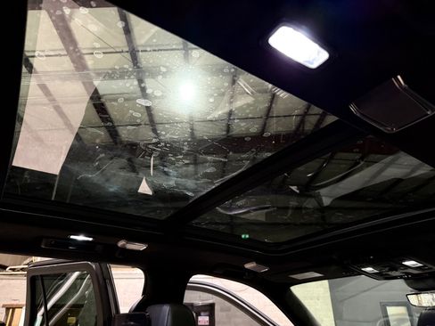 Used 2023 Cadillac Escalade V image 34