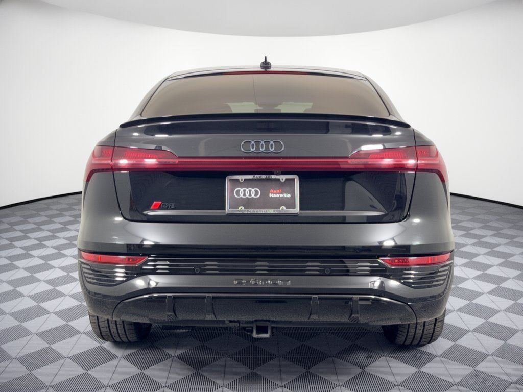 Used 2024 Audi Q8 e-tron Prestige AWD/4WD image 11