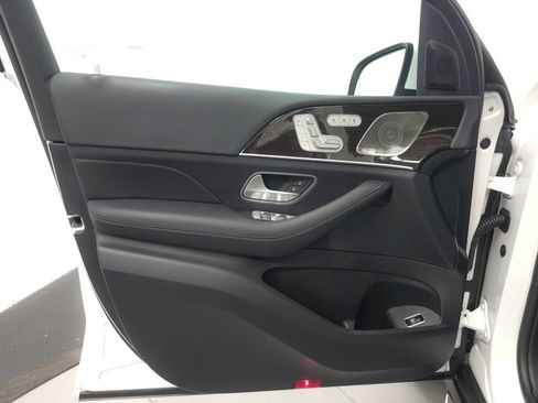 Certified 2026 Mercedes-Benz GLS 450 4MATIC image 5